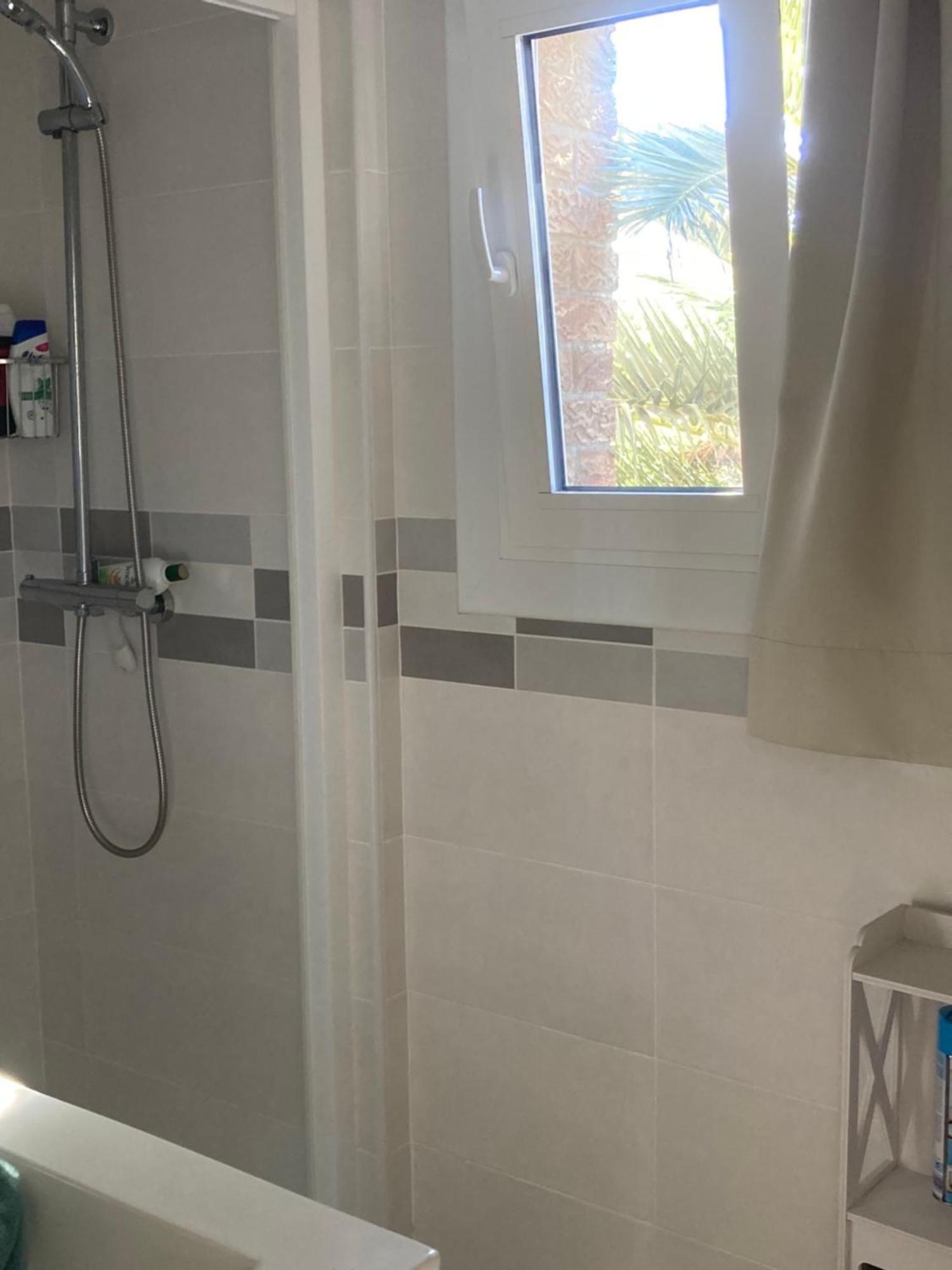Appartement Vue Mer Avec Piscine Et Wifi Salou Buitenkant foto